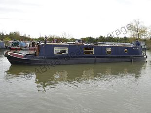 MONICA MARY ~ 45ft 4in semi-trad with 2+1 berths