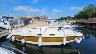 1999 Stingray 240CS