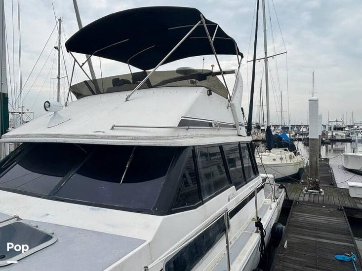 1990 Bayliner 3888 motor yacht