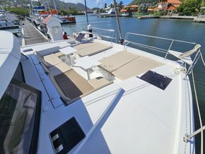 Bali 4.3  - Foredeck