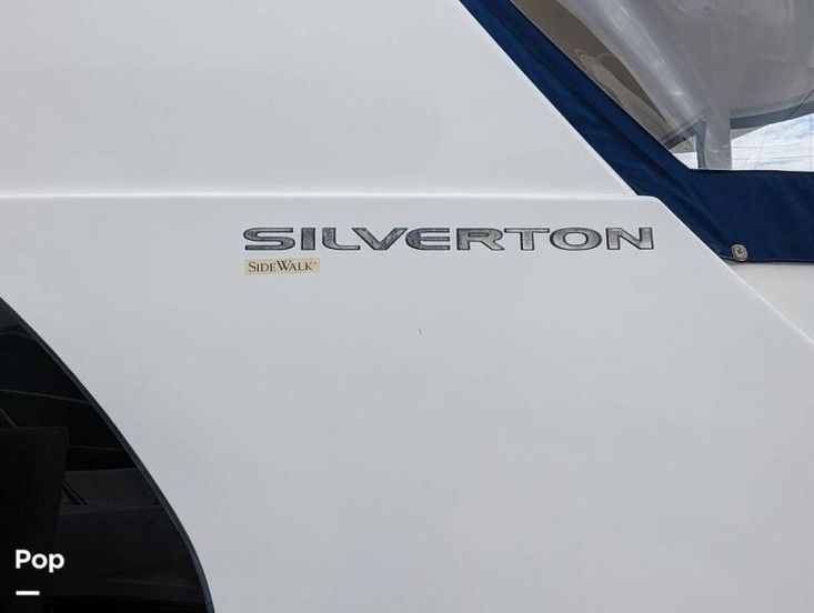 2004 Silverton 39