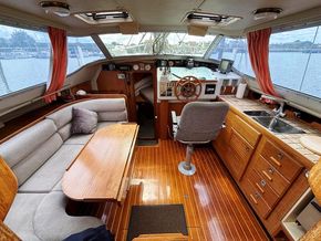 Westerly Riviera - Saloon