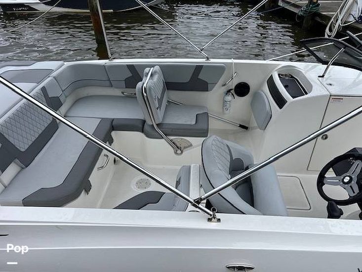 2023 Bayliner vr6