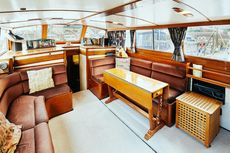 Beautiful 47 ft. motor yacht 