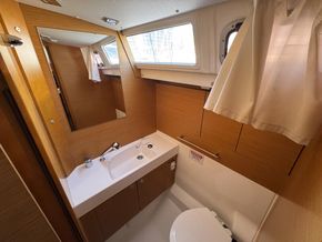2013 Jeanneau Sun Odyssey 469 38
