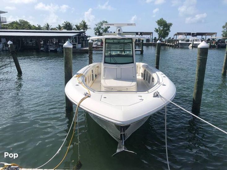 2015 Boston Whaler outrage 350