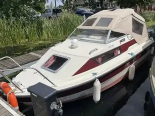 Sealine 18