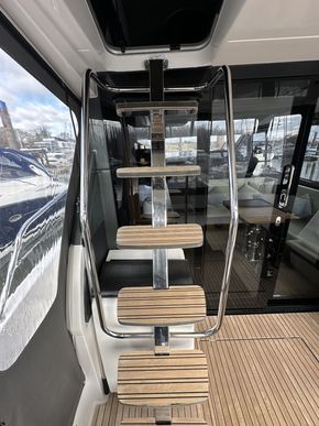 2023 Bavaria R40 Fly 10