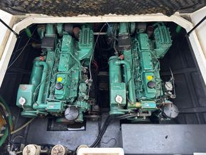 Fairline Targa 34  - Engine