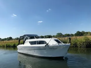 2016 Viking 27 Cockpit Cruiser