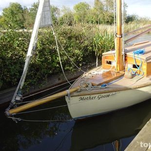 1935 Chumley & Hawke Reverie Class - topsail.co.uk