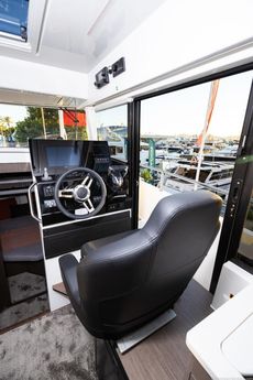 2024 Jeanneau Merry Fisher 895 Sport Series 2