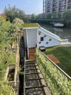 Thames barge house boat conversion fully insulated