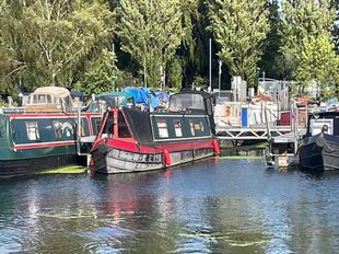 Eastern Caravans & Narrowboats Cruiser Stern
