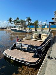 2014 Chris-Craft 28 Corsair Heritage