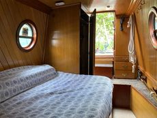 Bedroom Aft