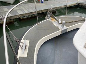 Offshore 27 Fast Fisher  - Foredeck