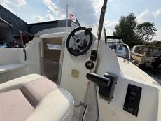 2010 Quicksilver 470 Cruiser