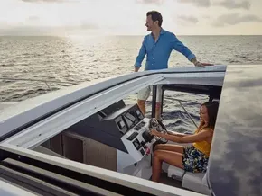 Sealine C335v