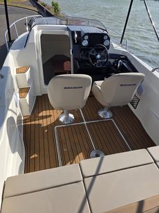 2023 Quicksilver Activ 555 Cabin Boat