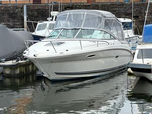 2001 Sea Ray 225 Weekender