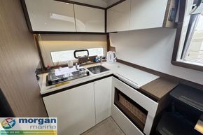 Jeanneau Leader 40 - galley