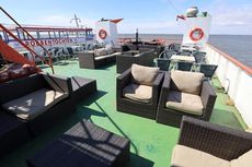 Passenger/restaurant vessel