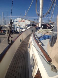 Freedom 40 Centre Cockpit