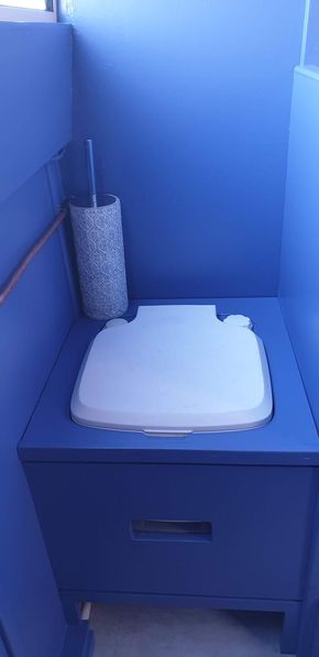 bathroom with cassette toilet