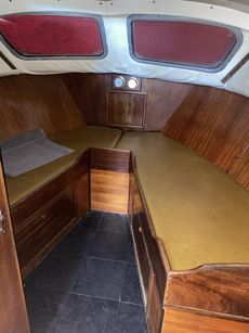 Broom 35 Commander