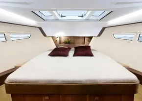 Sealine C335v