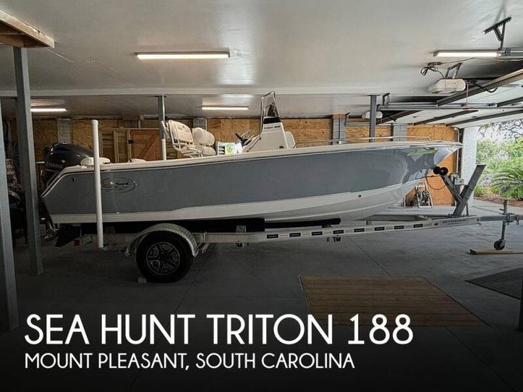 2018 Sea Hunt triton 188