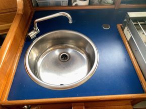 Nelson 34  - Galley