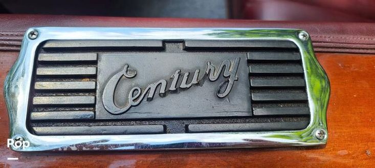 1952 Century 18 resorter