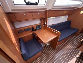 2015 Bavaria Cruiser 37 19
