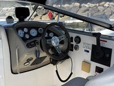 2007 Glastron 249 GT