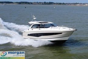 Jeanneau Leader 40 - action onboard