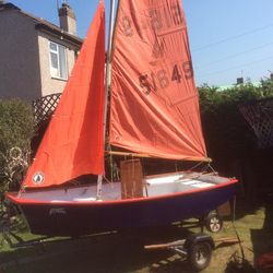 Mirror dinghy