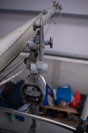Hydrovane self steering