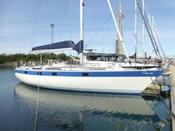 1985 Oyster 42