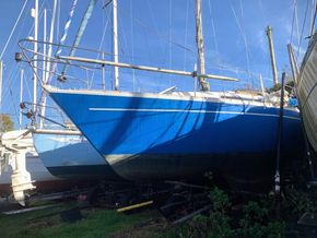 Cobra 750 Bilge keels - Exterior