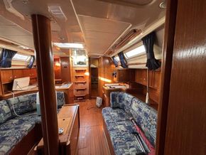 Moody S38  - Interior