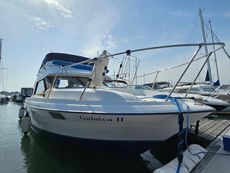1990 Bayliner 2556 Flybridge