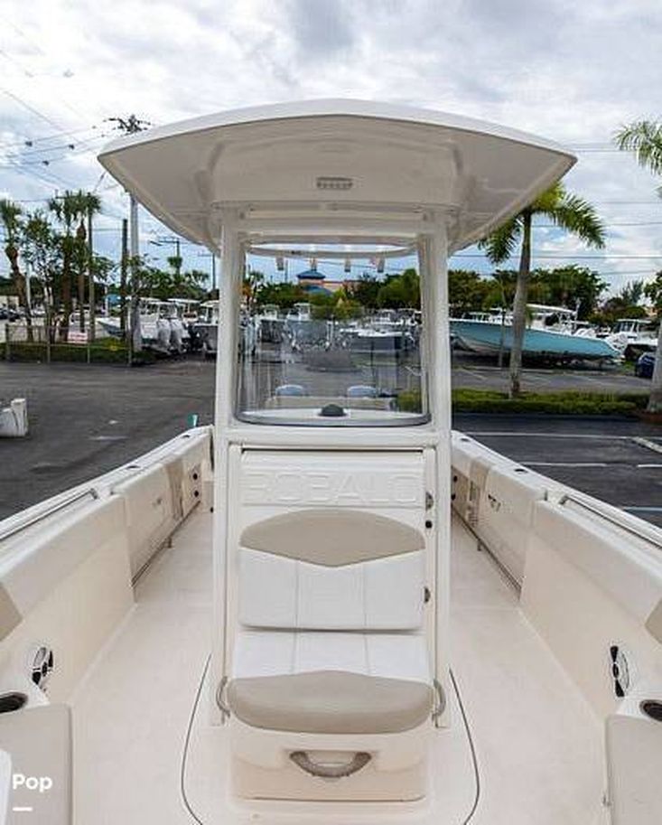 2015 Robalo 242 cc