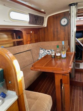Saloon table deployed