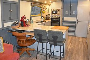 Breakfast bar