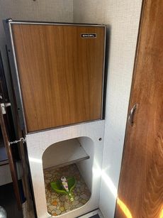 Broom 35 Commander