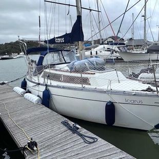 Mirage 28 (Recent-Refit) Great Condition