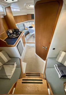 Solent Spear 35 - Rare Modern Classic Motor Yacht