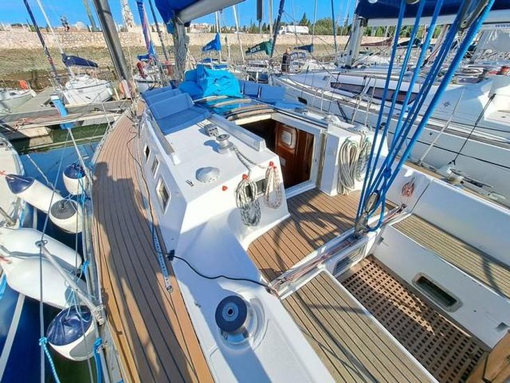 1986 Beneteau First 375
